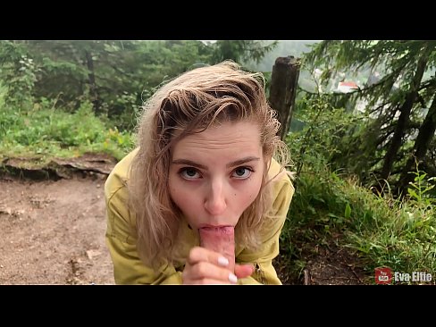 ❤️ Mädchen schluckt Sperma nach einem öffentlichen Blowjob - Eva Elfi Beautiful porn bei de.123sex.ru ☑